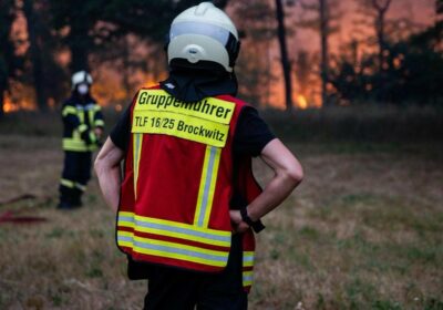 Emergencia por incendios en Alemania Más de mil operarios combaten las llamas en Sajonia,…