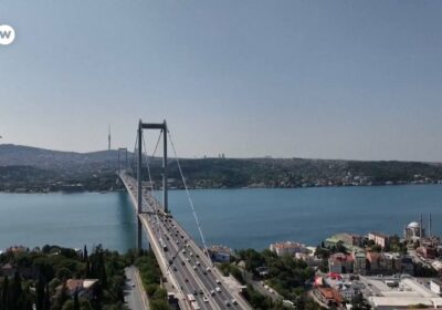 Turquía: arrestan a tres alcaldes del principal partido opositor Las autoridades turcas acusan a…