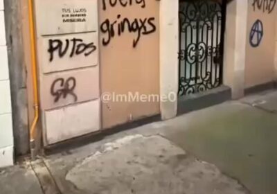 🇲🇽🇺🇸 | Alguno de los carteles que dejó la manifestación contra la gentrificación en…