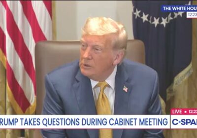 🇺🇸 | La Fiscal General, Pam Bondi, responde sobre el carpetazo al caso Epstein…