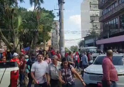 🇭🇳‼️ | En Honduras, colectivos del partido LIBRE (izquierda) atacan a la candidata a…