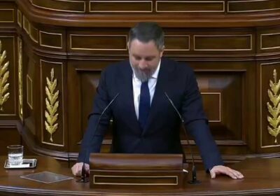 🇪🇸 | Santiago Abascal exige expulsar “a todos los que entran ilegalmente en España”…