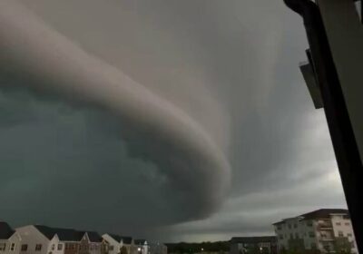 🇺🇸‼️ | ÚLTIMA HORA — Una gigantesca shelf cloud cubrió el área de Washington…