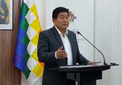 #GrupoFides | #ANF El ministro de Obras Públicas, Edgar Montaño, reveló que los vuelos…