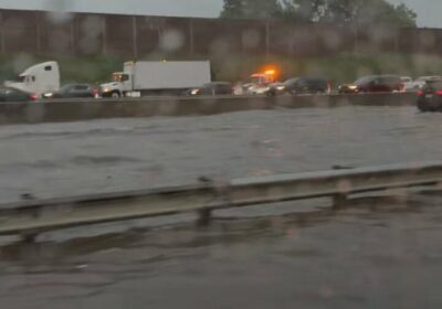 🇺🇸 | CAÓTICO — La autopista Turnpike de New Jersey quedó completamente inundada mientras…