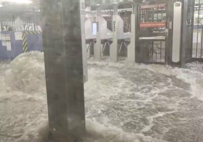 🇺🇸 | El metro de Nueva York se inunda en la estación de la…