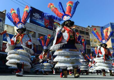 #ElAlto | Más de 20 mil danzarines de 63 fraternidades participan de la tradicional…