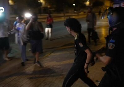 Guardia Civil española impide nueva manifestación en #TorrePacheco Las zona del ayuntamiento de esta…