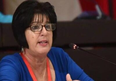 #GrupoFides | #ANF #Mundo 𝐃𝐢𝐦𝐢𝐭𝐞 𝐥𝐚 𝐦𝐢𝐧𝐢𝐬𝐭𝐫𝐚 𝐝𝐞 𝐓𝐫𝐚𝐛𝐚𝐣𝐨 𝐝𝐞 𝐂𝐮𝐛𝐚 𝐭𝐫𝐚𝐬 𝐬𝐮𝐬 𝐩𝐨𝐥é𝐦𝐢𝐜𝐚𝐬…