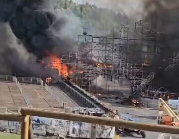 🇧🇪‼️ | URGENTE — Testigos reportan que el escenario principal de Tomorrowland quedó completamente…