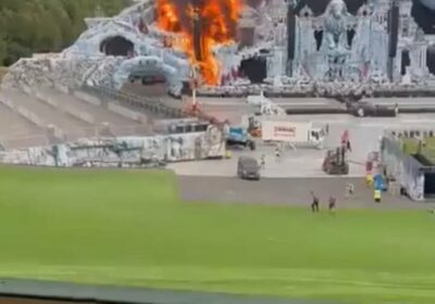 | ÚLTIMA HORA: Gran incendio en el escenario principal del festival de música Tomorrowland…
