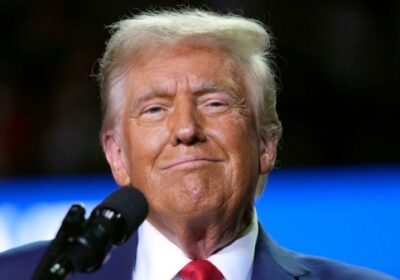 #GrupoFides | #ANF #Mundo 𝐓𝐫𝐮𝐦𝐩 𝐩𝐥𝐚𝐧𝐞𝐚 𝐚𝐩𝐥𝐢𝐜𝐚𝐫 𝐚𝐫𝐚𝐧𝐜𝐞𝐥𝐞𝐬 𝐝𝐞𝐥 𝟏𝟎 ó 𝐝𝐞𝐥 𝟏𝟓% 𝐚…