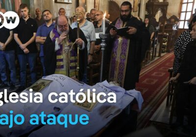 Cuatro muertos y varios heridos deja ataque aéreo israelí contra la única iglesia católica…