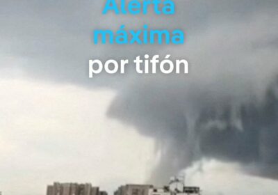 Alerta máxima por tifón en China. Un vídeo en cámara rápida filmado por un…