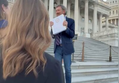 🇺🇸 | ÚLTIMA HORA — El congresista republicano Thomas Massie anuncia que liderará la…