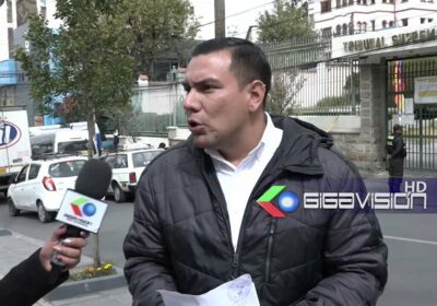 #LaPaz Geghis Justiniano llegó hasta el Tribunal Supremo Electoral para exigir explicación sobre su…