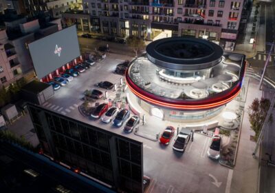 🇺🇸 | ÚLTIMA HORA — Elon Musk abre en Los Ángeles el Tesla Diner,…