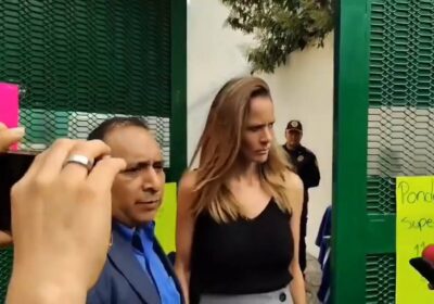🇲🇽🇦🇷 | La modelo argentina Ximena Pichel fue enfrentada por una multitud al salir…