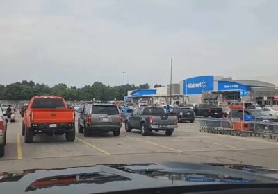 🇺🇸 | URGENTE — Al menos 11 personas fueron apuñaladas dentro de un Walmart…