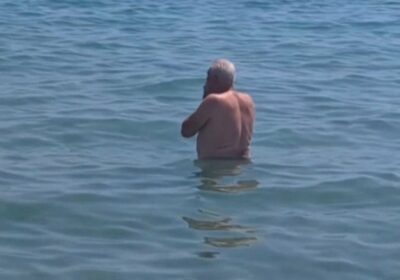 Bañistas huyen de playa en #Odesa tras ataque ruso con #drones Al oeste del…