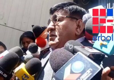 Molestos por la situación de las filas por combustible, los choferes esperan que el…