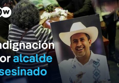 México: asesinato del alcalde de Uruapan desata protestas Cientos de mexicanos salieron a las…