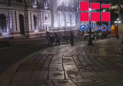 #LaPaz | De esta manera continúan los trabajos de limpieza y repintado de vías…