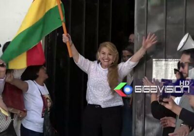 #LaPaz Ex Mandataria @JeanineAnez salió en libertad del Penal de Miraflores después de casi…
