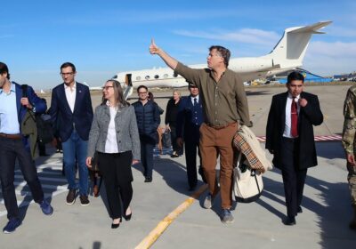 #LaPaz La encargada de negocios de EEUU en Bolivia recibió a la delegación presidencial…