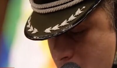 Edmand Lara se emociona al agradecer que le hayan permitido utilizar el uniforme de…