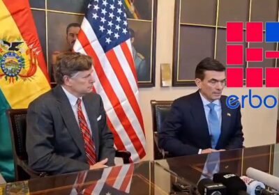 El presidente Rodrigo Paz se pronunció junto al vicecanciller de EEUU, Christopher Landau. Éste…