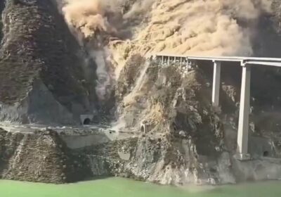 🇨🇳 | El puente Hongqi se derrumba en el suroeste de China, meses después…