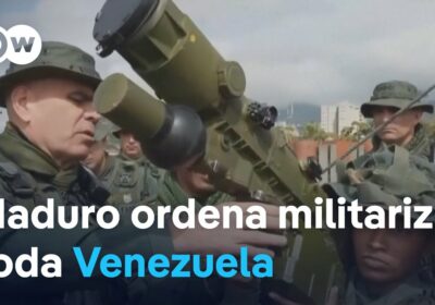 Nicolás Maduro se mantiene desafiante y acusa a Washington de “fabricar una guerra” para…