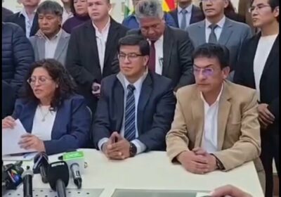 #GrupoFides | #ANF Médicos de Bolivia y la ministra de Salud, Marcela Flores, acuerdan…