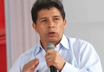 #GrupoFides | #ANF #Mundo 𝐏𝐞𝐫ú: 𝐄𝐱𝐩𝐫𝐞𝐬𝐢𝐝𝐞𝐧𝐭𝐞 𝐂𝐚𝐬𝐭𝐢𝐥𝐥𝐨 𝐝𝐞𝐧𝐮𝐧𝐜𝐢𝐚 𝐚 𝐮𝐧 𝐜𝐞𝐧𝐭𝐞𝐧𝐚𝐫 𝐝𝐞 𝐝𝐢𝐩𝐮𝐭𝐚𝐝𝐨𝐬 𝐲…