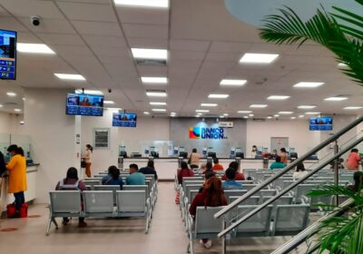 #GrupoFides | #ANF #Economía 𝐁𝐨𝐥𝐢𝐯𝐢𝐚 𝐫𝐞𝐭𝐫𝐨𝐜𝐞𝐝𝐞 𝐚𝐥 ú𝐥𝐭𝐢𝐦𝐨 𝐩𝐮𝐞𝐬𝐭𝐨 𝐞𝐧 𝐢𝐧𝐜𝐥𝐮𝐬𝐢ó𝐧 𝐟𝐢𝐧𝐚𝐧𝐜𝐢𝐞𝐫𝐚 𝐞𝐧 𝐀𝐦é𝐫𝐢𝐜𝐚…