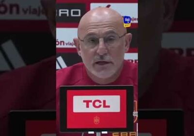 Se acordó del ‘Bigotón’ 😢…Luis De La Fuente hizo un emotivo homenaje a Xabier Azkargorta