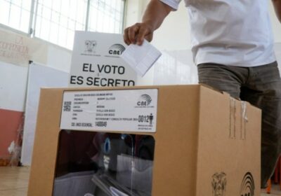 #GrupoFides | #ANF #Mundo 𝐄𝐜𝐮𝐚𝐝𝐨𝐫 𝐚𝐜𝐮𝐝𝐞 𝐚 𝐥𝐚𝐬 𝐮𝐫𝐧𝐚𝐬 𝐩𝐚𝐫𝐚 𝐝𝐞𝐜𝐢𝐝𝐢𝐫 𝐬𝐨𝐛𝐫𝐞 𝐮𝐧𝐚 𝐧𝐮𝐞𝐯𝐚…