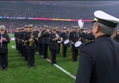 🇪🇸 | Himno Nacional de España interpretado por el Grupo de Infantería de Marina…