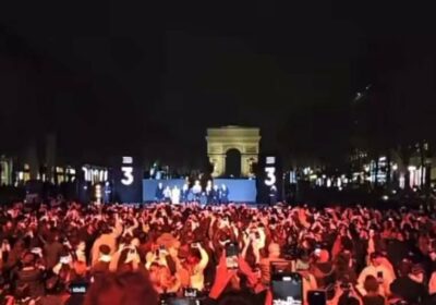 🇫🇷 | Los Campos Elíseos se iluminan con la llegada de la Navidad