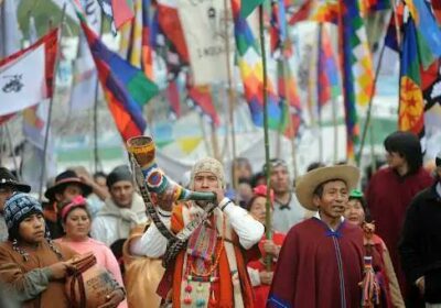 El gobierno actual destruye el Estado Plurinacional incluyente y edifica el Estado excluyente. Eliminó…