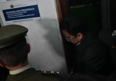 #Último | El exministro de Justicia César Siles se presentó este lunes a declarar…
