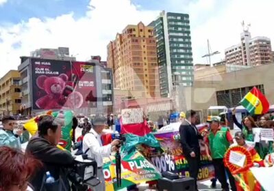 #GrupoFides | #ANF Vecinos y agrupaciones culturales se movilizan en #LaPaz en protesta por…