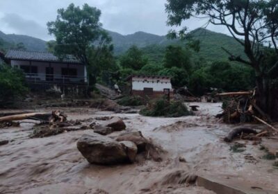 #GrupoFides | #ANF #Nacional 𝐂𝐫𝐞𝐜𝐢𝐝𝐚𝐬 𝐝𝐞 𝐫í𝐨𝐬 𝐲 𝐥𝐥𝐮𝐯𝐢𝐚𝐬 𝐢𝐧𝐭𝐞𝐧𝐬𝐚𝐬 𝐜𝐚𝐮𝐬𝐚𝐧 𝐜𝐨𝐥𝐚𝐩𝐬𝐨𝐬 𝐯𝐢𝐚𝐥𝐞𝐬, 𝐩𝐞𝐫𝐬𝐨𝐧𝐚𝐬…