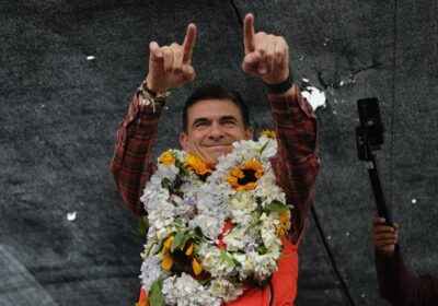 #GrupoFides | #ANF #Política 𝐏𝐚𝐳 𝐢𝐧𝐜𝐮𝐦𝐩𝐥𝐞 𝐬𝐮 𝐩𝐫𝐨𝐦𝐞𝐬𝐚 𝐲 𝐩𝐫𝐨𝐦𝐮𝐥𝐠𝐚 𝐝𝐞𝐜𝐫𝐞𝐭𝐨 𝐜𝐨𝐧 𝟏𝟓 𝐦𝐢𝐧𝐢𝐬𝐭𝐞𝐫𝐢𝐨𝐬;…