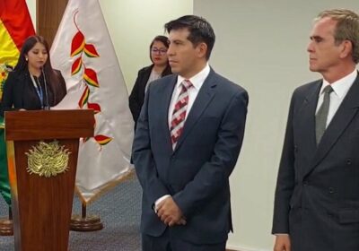 #GrupoFides | #ANF El ministro de Economía, José Gabriel Espinoza, posesionó a Marcelo Vladimir…