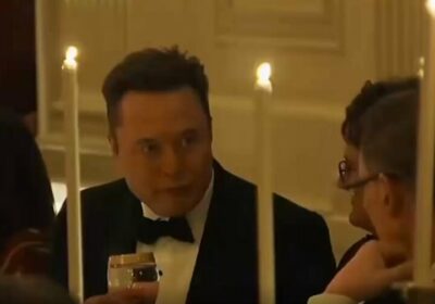 🇺🇸🇸🇦‼️ | AHORA — Elon Musk asiste a la cena oficial en la Casa…