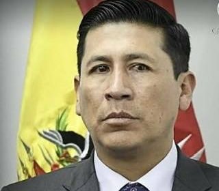 Y cambiaron hace minutos al ministro de justicia FREDDY VIDOVIC… Posesionan a Jorge Franz…