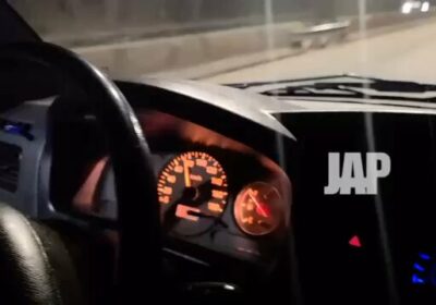 Minibus a más de 100 kms! ¿Y DESPUÉS PORQUÉ HAY ACCIDENTES EN LA AUTOPISTA…