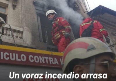 Un voraz incendio se produjo la madrugada de este lunes en una casa colonial,…